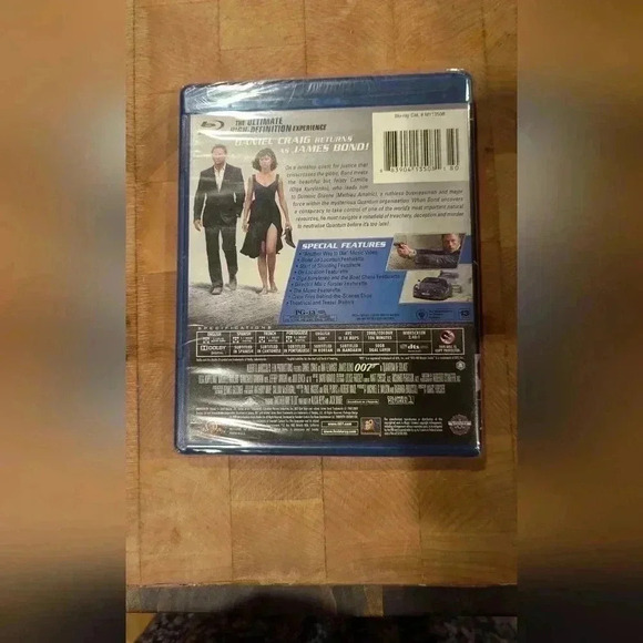 007 Quantum Of Solace Blu-ray (New) - Picture 2 of 3